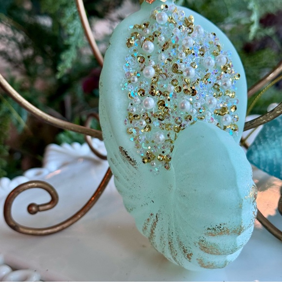 NEW! Beach Christmas Hand Blown Glass Aqua Nautilus Seashell Ornament - Picture 2 of 8